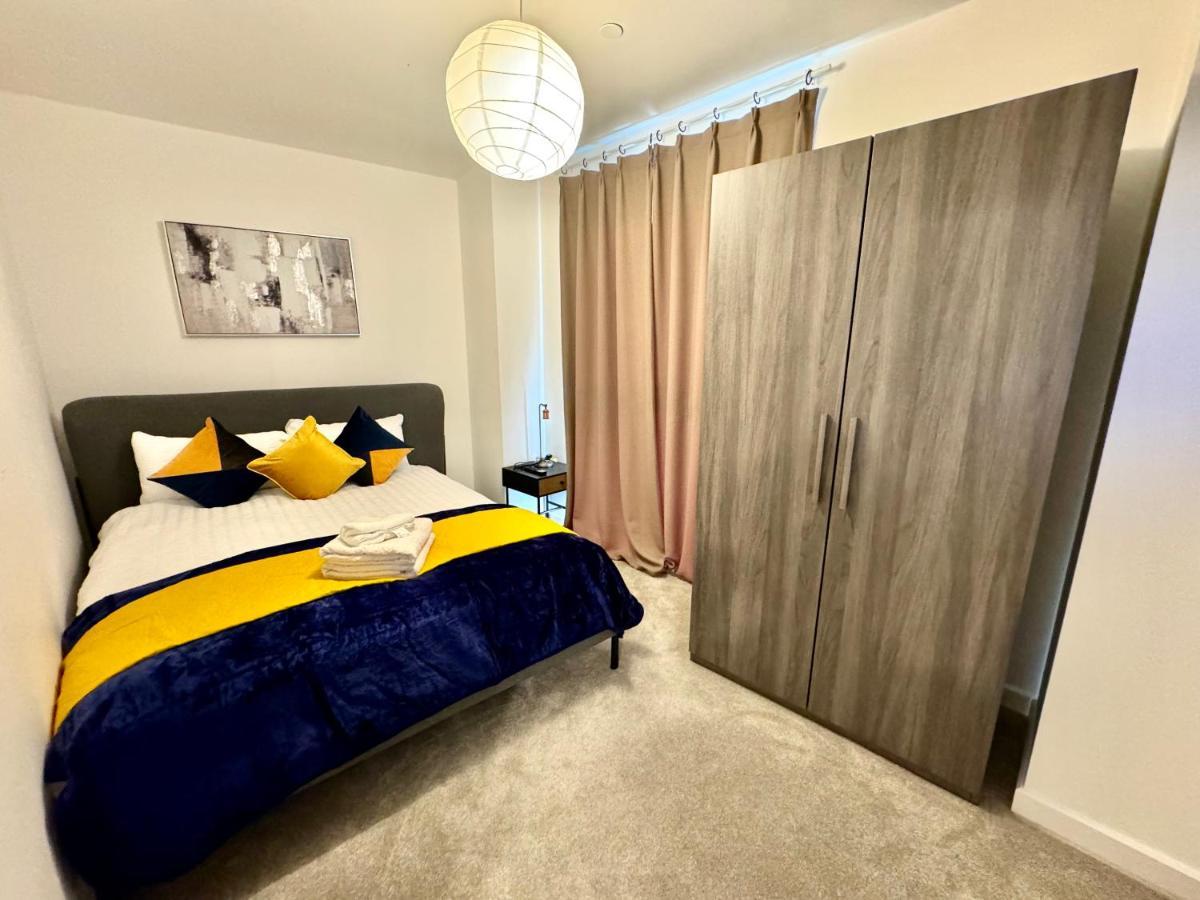 3Bedroom, 2Bathroom, Balcony,Luxury Flat Westfield Londyn Zewnętrze zdjęcie