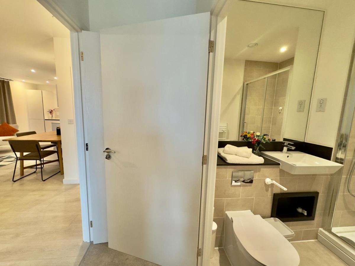 3Bedroom, 2Bathroom, Balcony,Luxury Flat Westfield Londyn Zewnętrze zdjęcie