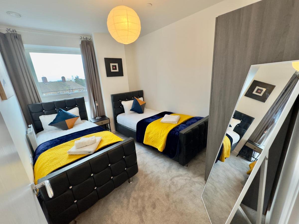 3Bedroom, 2Bathroom, Balcony,Luxury Flat Westfield Londyn Zewnętrze zdjęcie