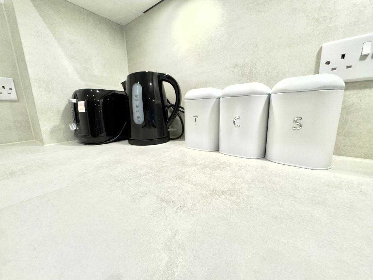 3Bedroom, 2Bathroom, Balcony,Luxury Flat Westfield Londyn Zewnętrze zdjęcie