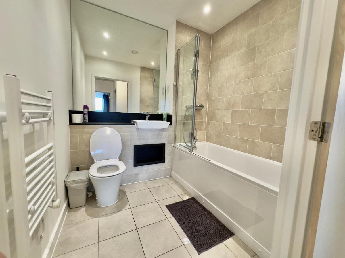 3Bedroom, 2Bathroom, Balcony,Luxury Flat Westfield Londyn Zewnętrze zdjęcie