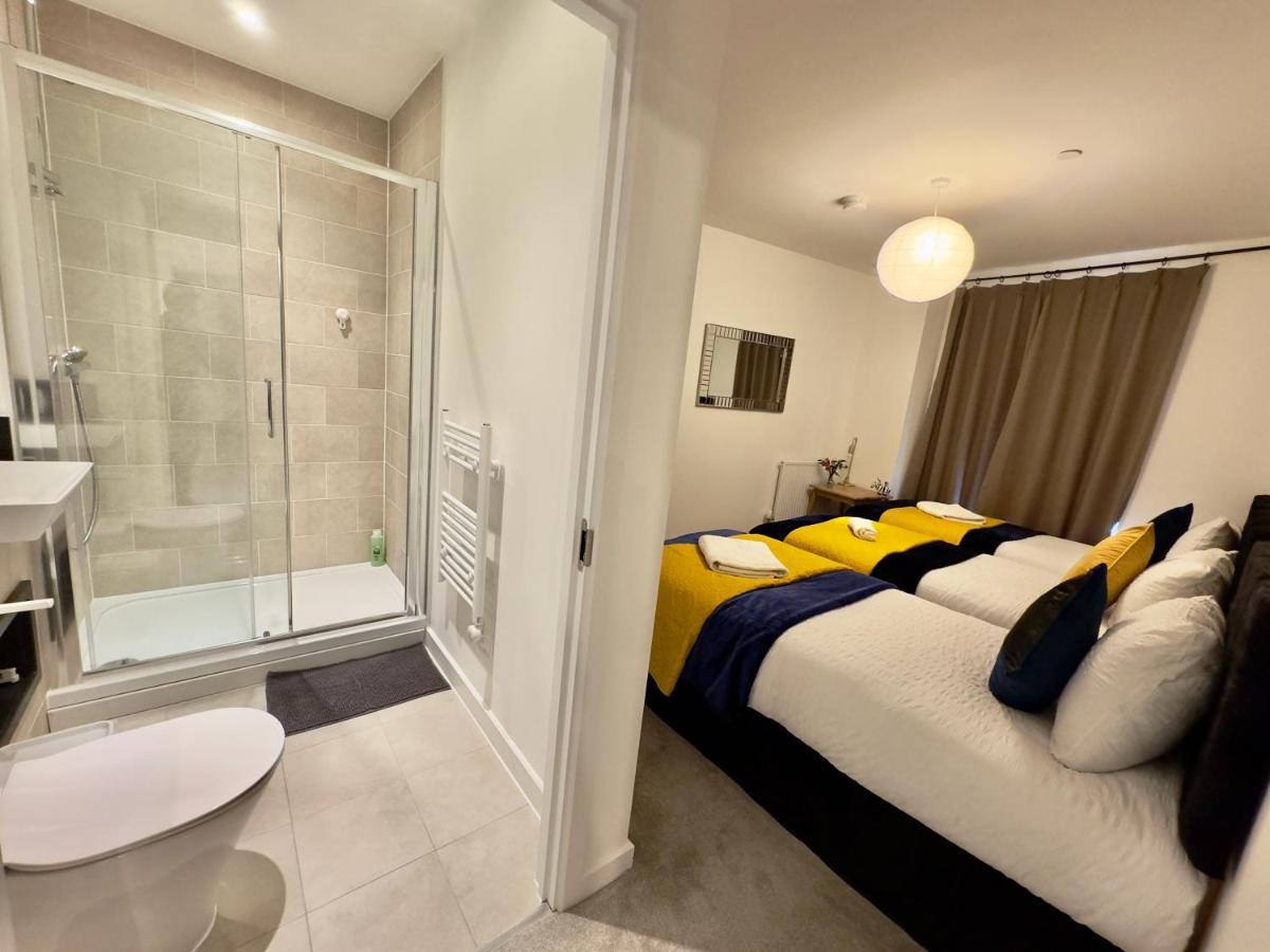 3Bedroom, 2Bathroom, Balcony,Luxury Flat Westfield Londyn Zewnętrze zdjęcie