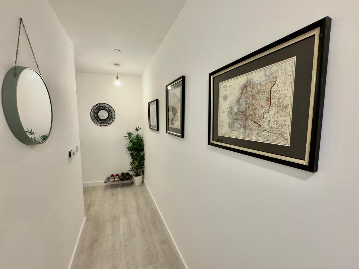 3Bedroom, 2Bathroom, Balcony,Luxury Flat Westfield Londyn Zewnętrze zdjęcie