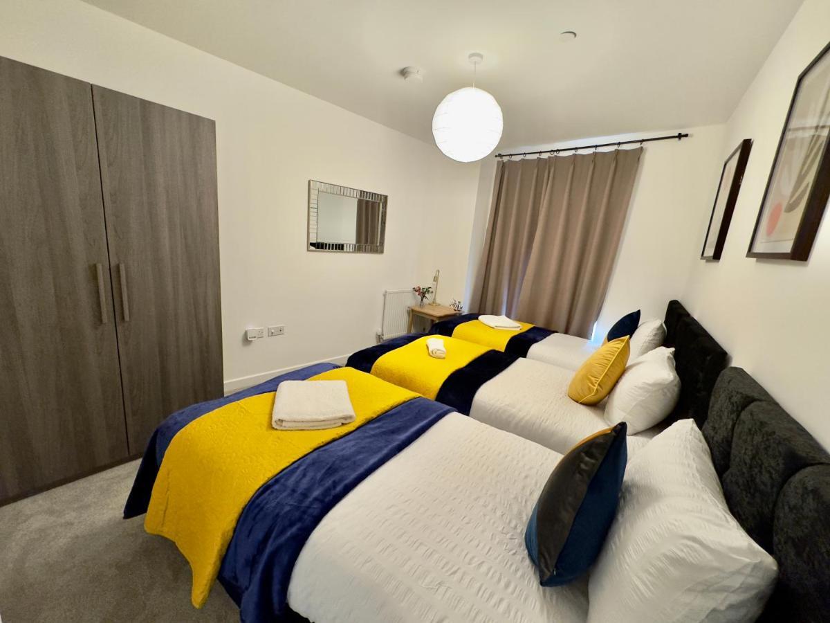 3Bedroom, 2Bathroom, Balcony,Luxury Flat Westfield Londyn Zewnętrze zdjęcie