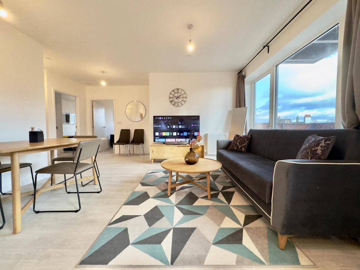 3Bedroom, 2Bathroom, Balcony,Luxury Flat Westfield Londyn Zewnętrze zdjęcie