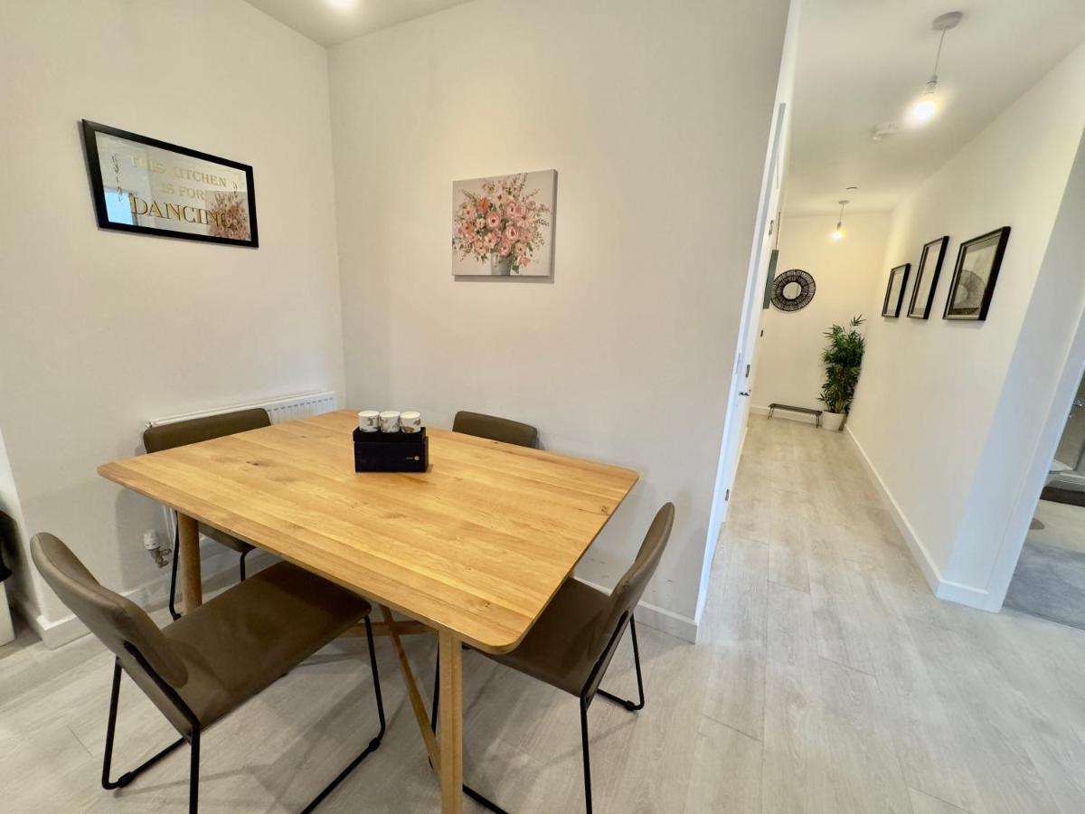 3Bedroom, 2Bathroom, Balcony,Luxury Flat Westfield Londyn Zewnętrze zdjęcie
