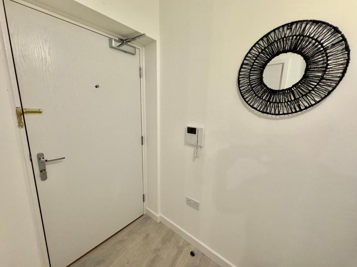 3Bedroom, 2Bathroom, Balcony,Luxury Flat Westfield Londyn Zewnętrze zdjęcie