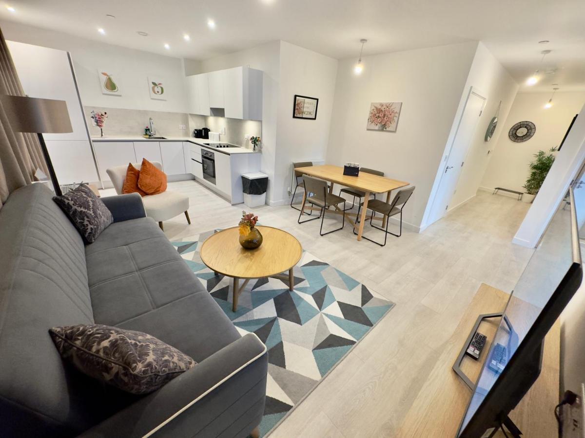 3Bedroom, 2Bathroom, Balcony,Luxury Flat Westfield Londyn Zewnętrze zdjęcie