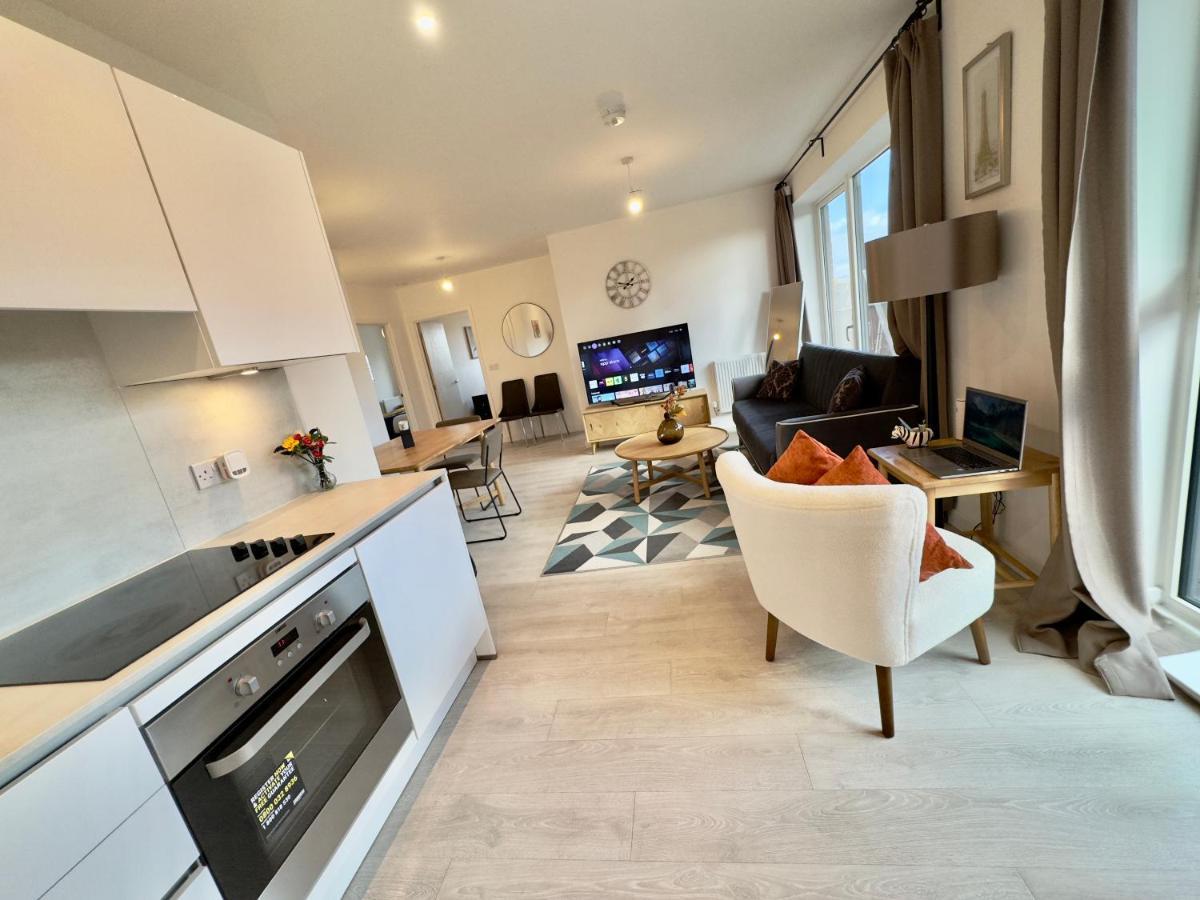 3Bedroom, 2Bathroom, Balcony,Luxury Flat Westfield Londyn Zewnętrze zdjęcie
