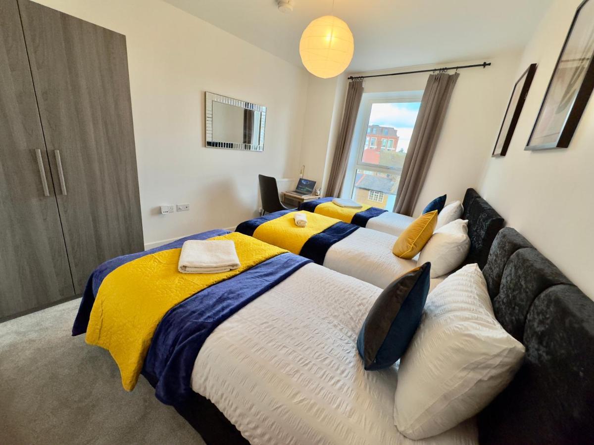 3Bedroom, 2Bathroom, Balcony,Luxury Flat Westfield Londyn Zewnętrze zdjęcie